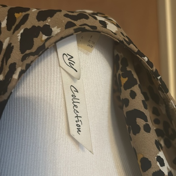 Leopard Print Billowing Top - Picture 5 of 5